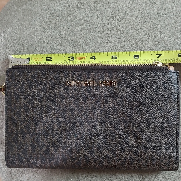 Michael kors wristlet wallet - Picture 6 of 7